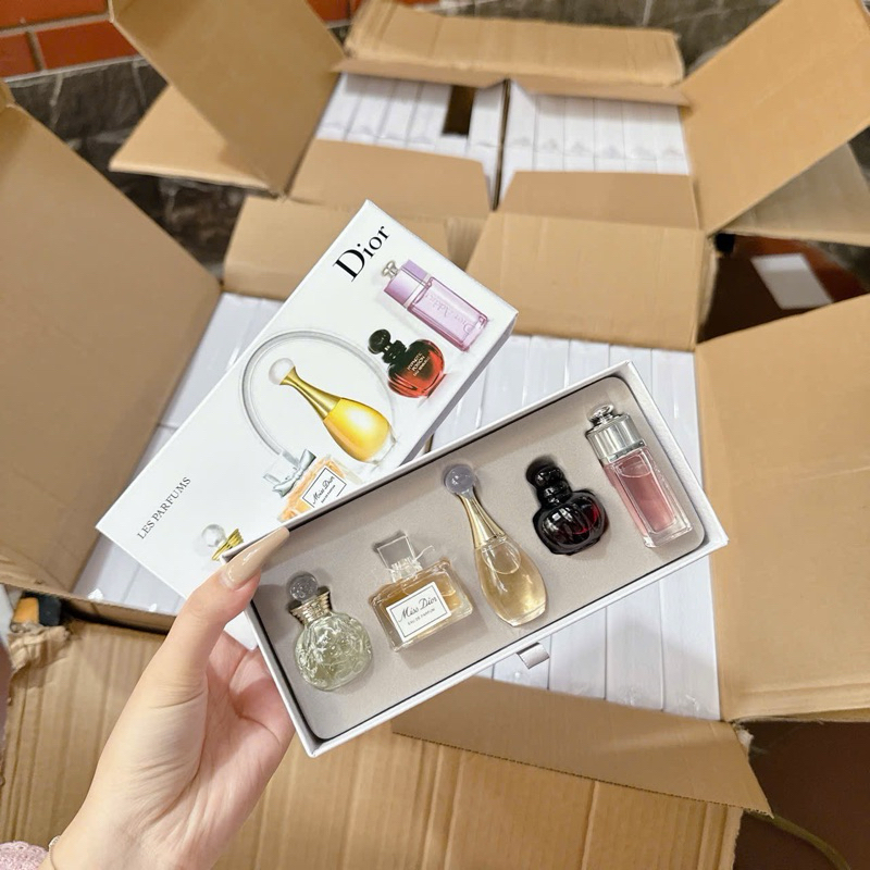 Set 7 lọ nước hoa mini TRUMP.CARD 7 mùi siêu sang sịn mịn XIAOMIMI Fullbox + túi