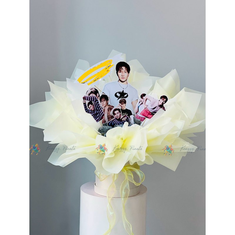 Trụ hoa Idol, idol bouquet