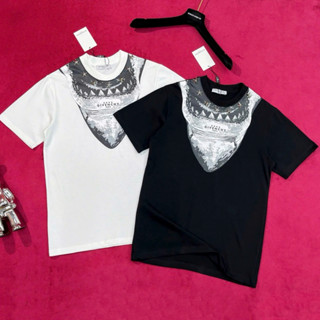  Áo phông nam nữ Premium cotton Gờ Vờ Cê viền cổ in hoạ tiết đầu cá mập đính ngôi sao quấn quanh 