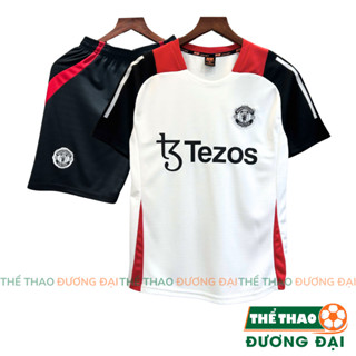 Quần Áo Bóng Đá MU Training Trắng Đỏ 2025 2026 Thun Mè S-COMF Thoáng Khí Thể Thao Đương Đại