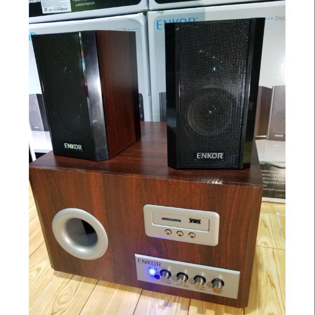 Loa Nhật Enkor S2850 Nâu, qua sử dụng đẹp 99%,còn thùng và remote,có bluetooth , thẻ nhớ, usb, bảo h