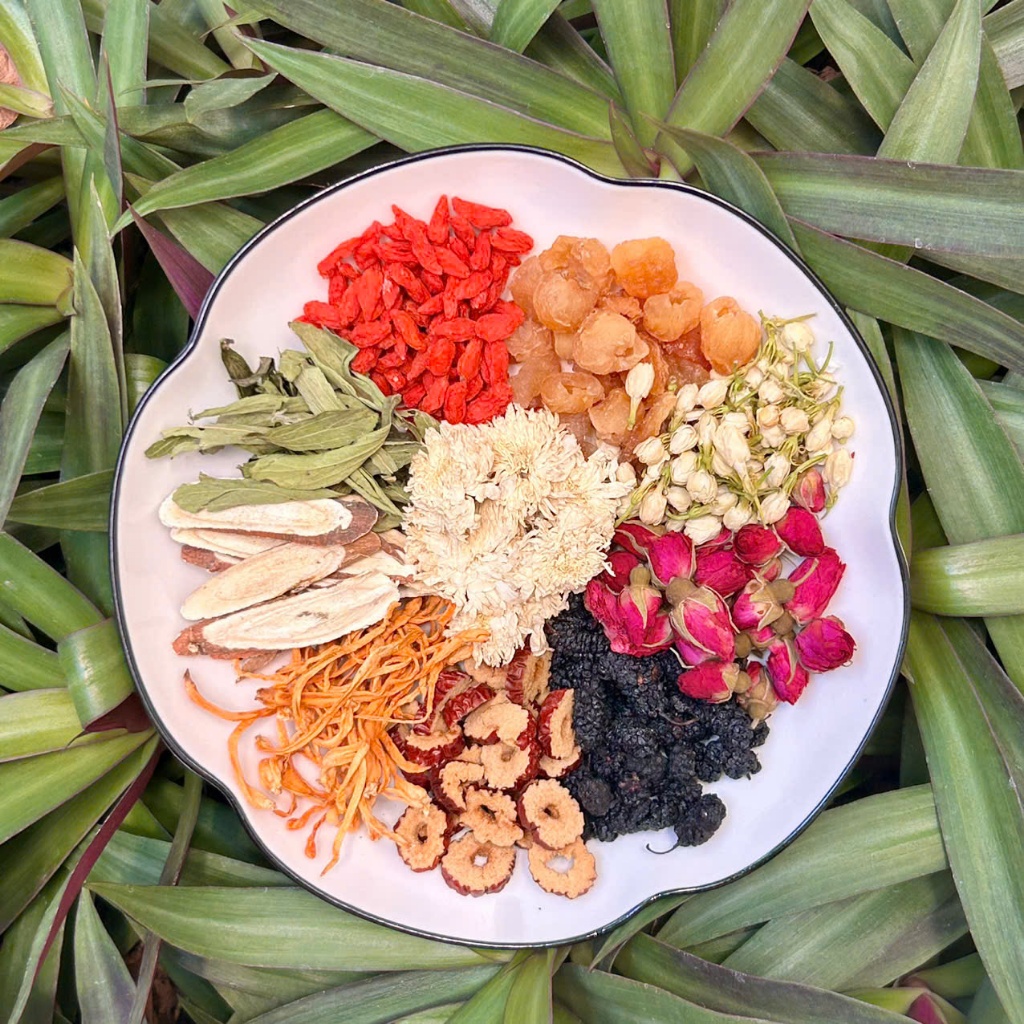  Trà Đông Trùng Hạ Thảo 10 vị thảo mộc giúp tăng cường sức khỏe bồi bổ cơ thể an thần ngủ ngon và đẹp da Tiệm Trà TP 