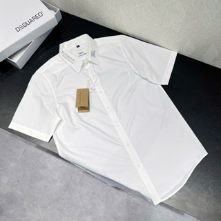 Áo sơ mi cộc tay nam lụa trắng trơn mix cổ thêu chữ logo ngựa 2 bên đơn giản SMC54P