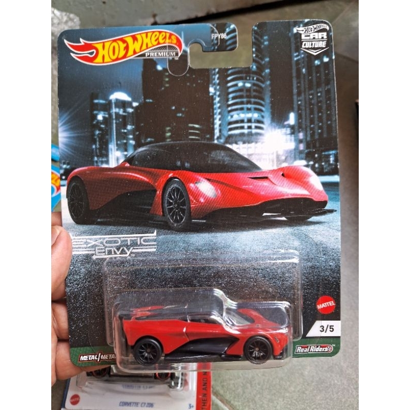HOT WHEELS PREMIUM ASTON MARTIN VALHALLA CONCEPT MÀU ĐỎ