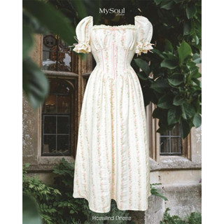MYSOUL | ROSALIND DRESS Váy kem dáng dài tay bồng in hoa nhí ren trắng kèm nơ hồng