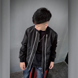 Áo khoác gió 3 khoá bản 2 lớp bo chun from unisex dành cho nam nữ 1