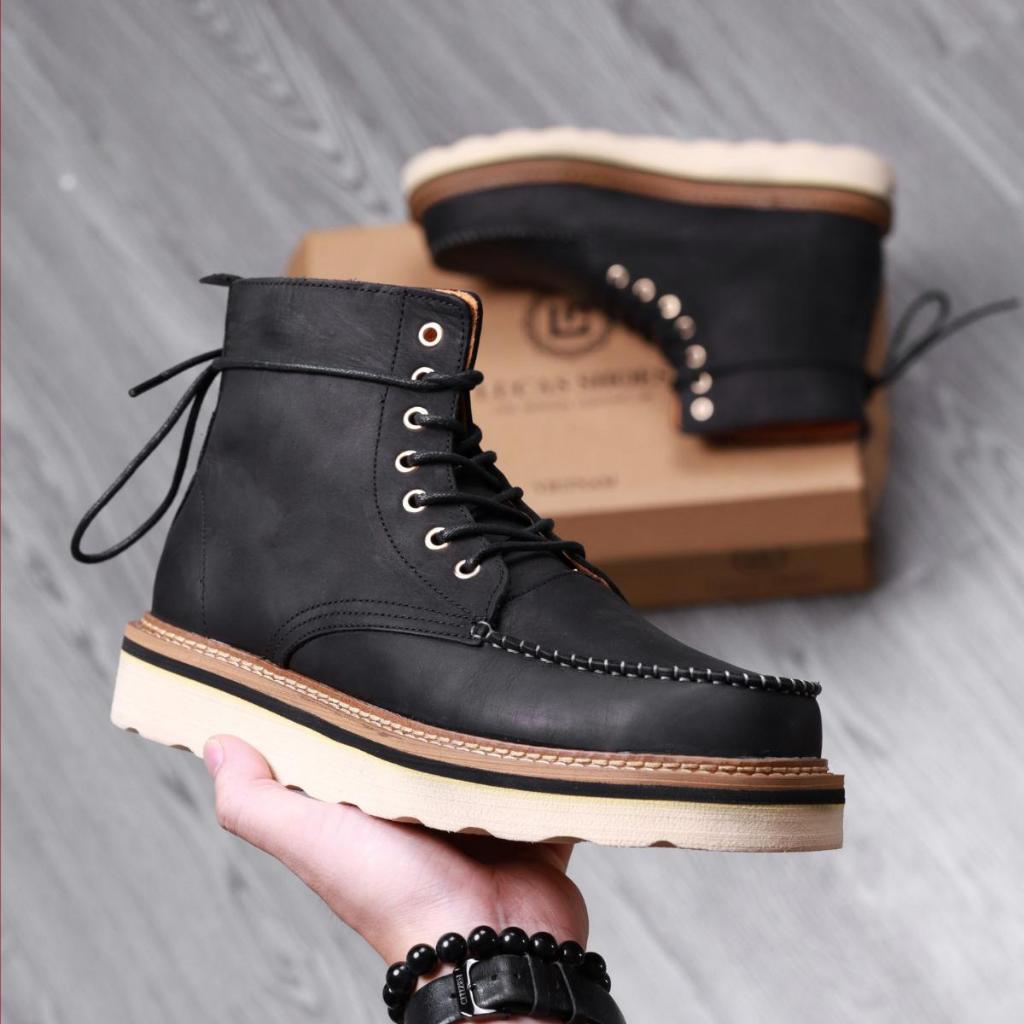 Giày Boots nam Moctoe da bò sáp Đen (Moctoe Đen) phong cách bụi bặm Lucas Shoes, bảo hành 1 năm