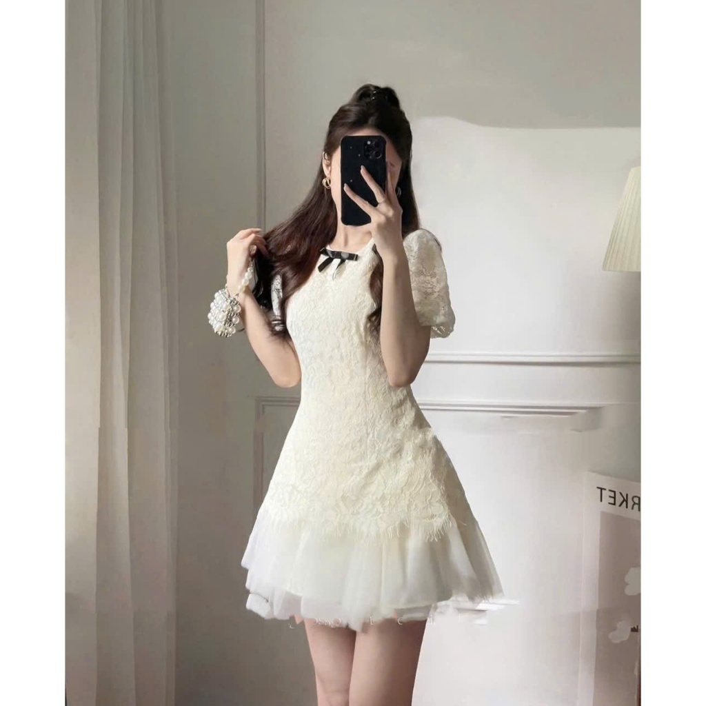 Set Áo Ren 2 Màu Đính Nơ Đen, Cổ Tròn Tay Bồng Mix Chân Váy Lưới Tơ 4 Lớp Dáng Ngắn Bồng Bềnh Style Nàng Thơ (Ảnh Thật) | BigBuy360 - bigbuy360.vn