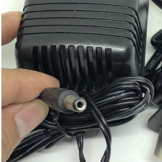ADAPTOR-NGUỒN XOAY CHIỀU AC 9V-1A