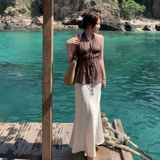 ÁO ĐŨI CỔ YẾM THẮT NƠ HỞ LƯNG