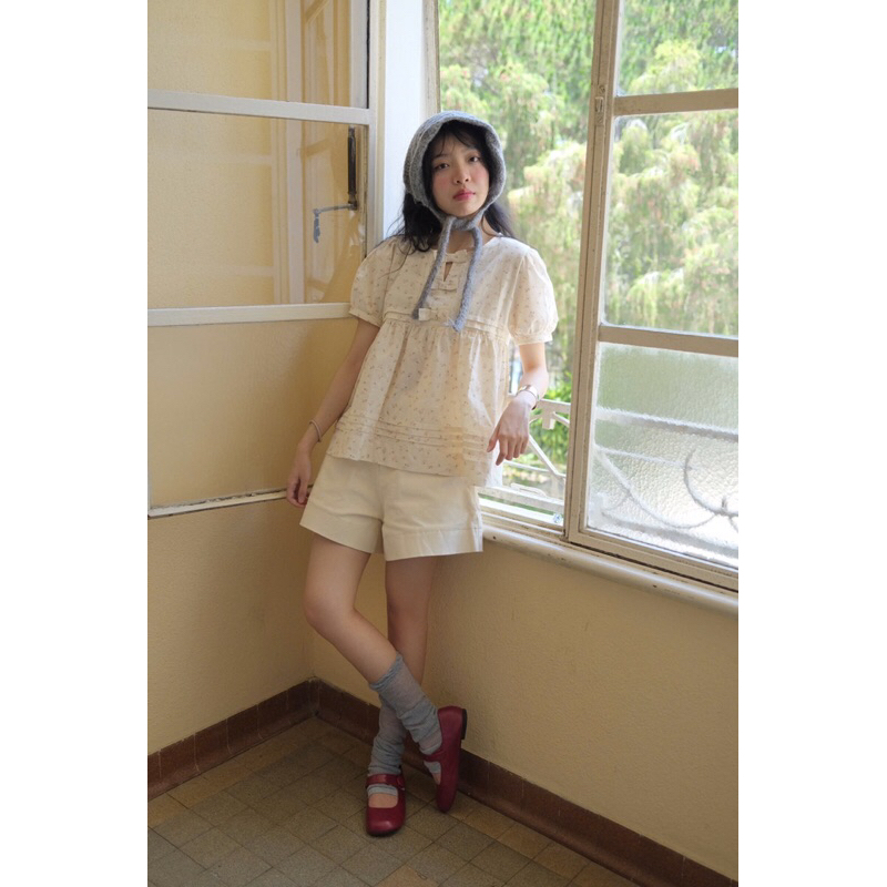 MODEN - Áo babydoll nữ, áo kiểu tay phồng 3 nơ - BIBO