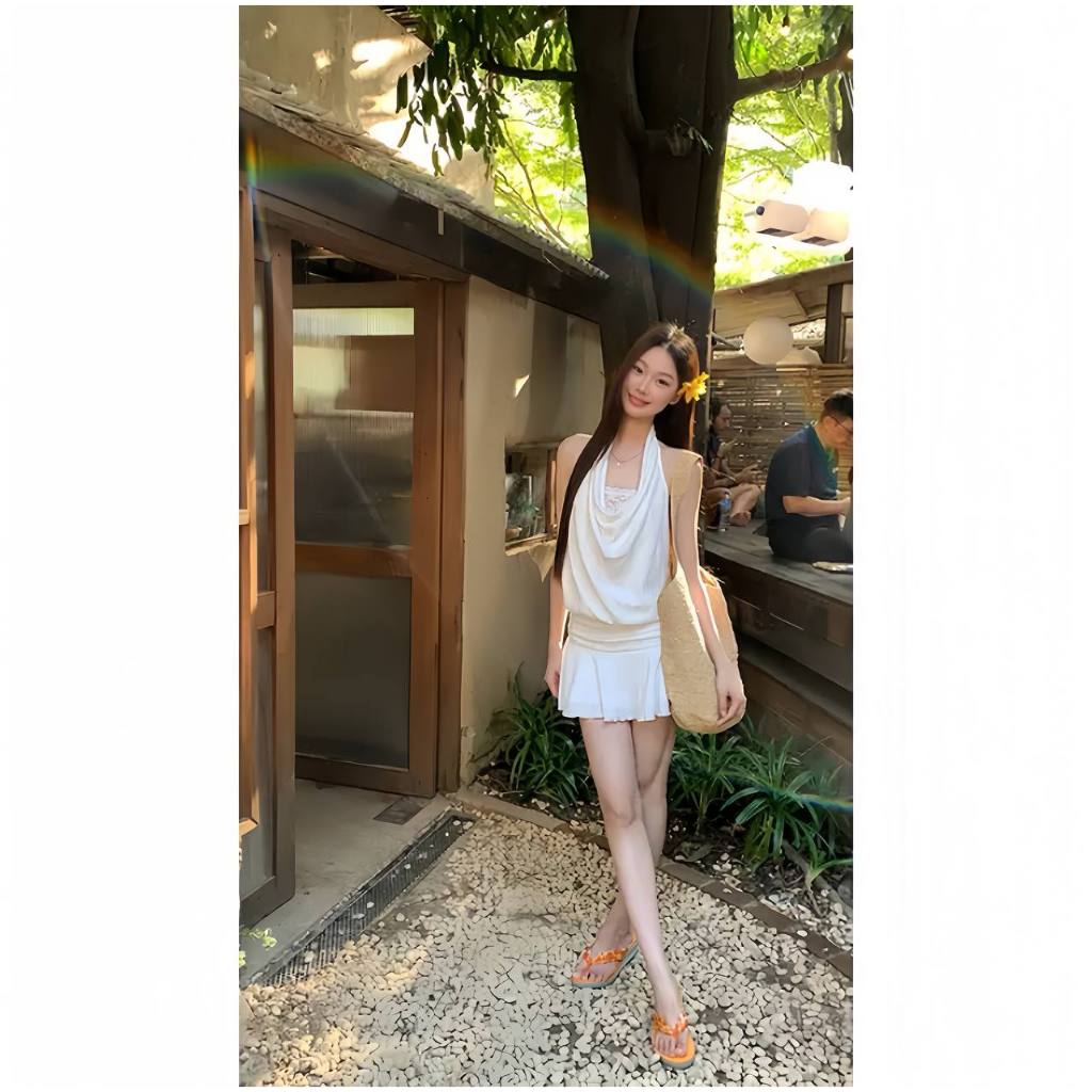 Đầm Cổ Yếm Hở Lưng, Đầm Váy Ôm Body Cổ Yếm Tùng Xoè Màu Đen Sang Chảnh Tiểu Thư Cho Nàng Đi Tiệc, Đi Chơi Đều Xinh | BigBuy360 - bigbuy360.vn