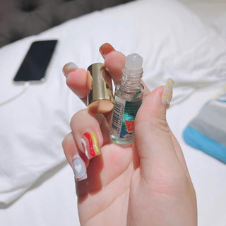 Dầu lăn núi Poy Sian Thái Lan 5ml, Dầu gió lăn thảo dược - tinh dầu bạc hà nội địa Thái Lan