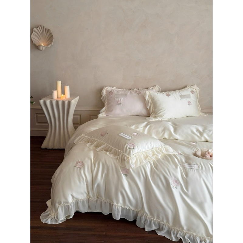 Bộ chăn ga MIU HOUSE Tencel thêu hoa hồng tinh tế phối ren nhẹ nhàng 2025 Spring Collection