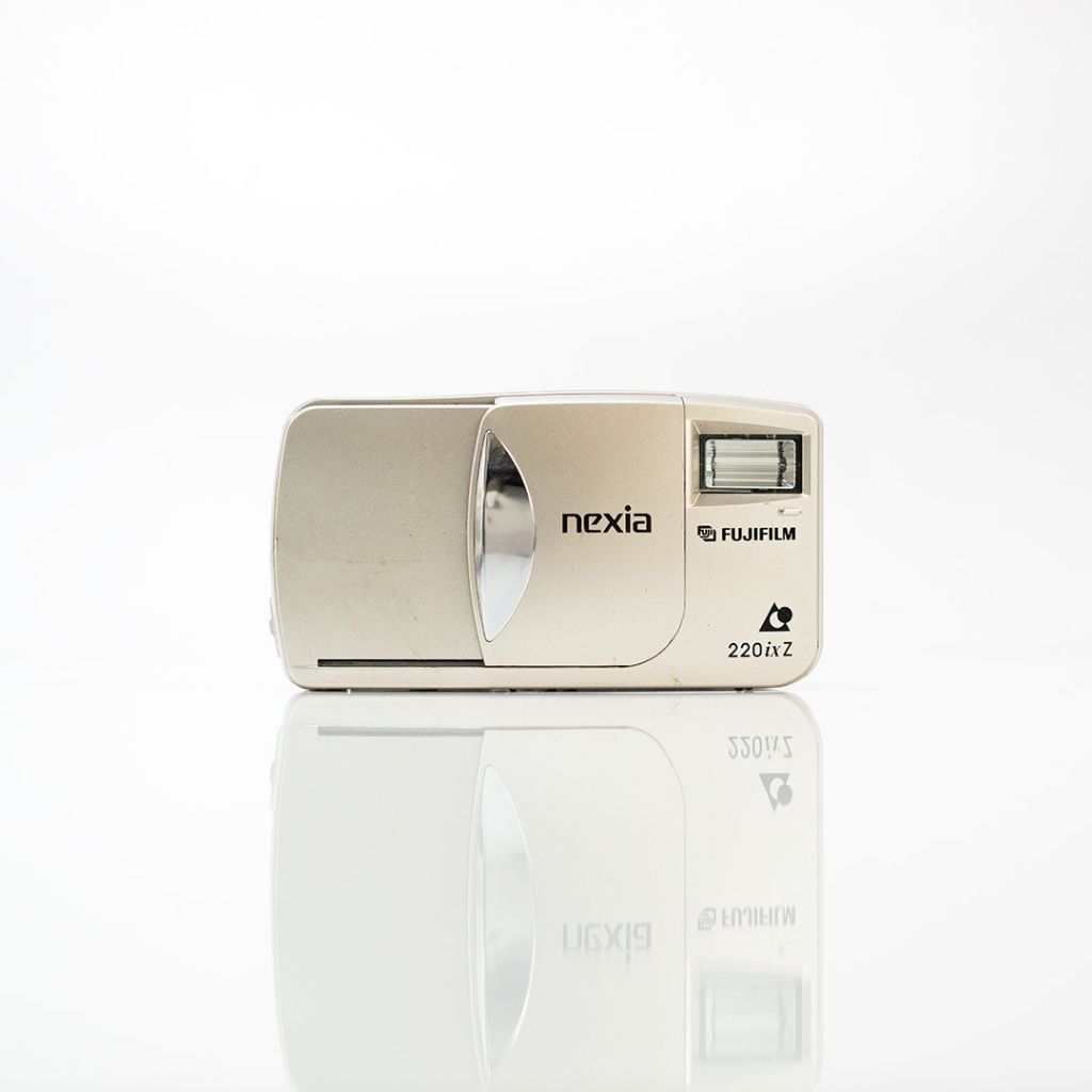 Máy phim film Fujifilm Nexia 220ixZ film APS hoạt động tốt, màu vàng ánh kim đẹp ngoại 97%