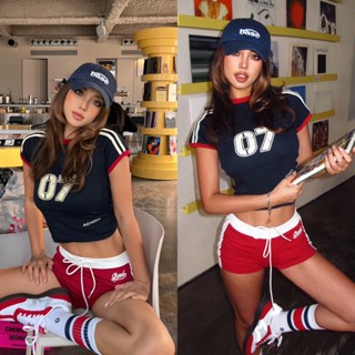 (sẵn) Áo thun baby tee xanh than cổ tròn viền đỏ số 07 hoạ tiết sọc tay chun eo ABBT038 - Tiktik