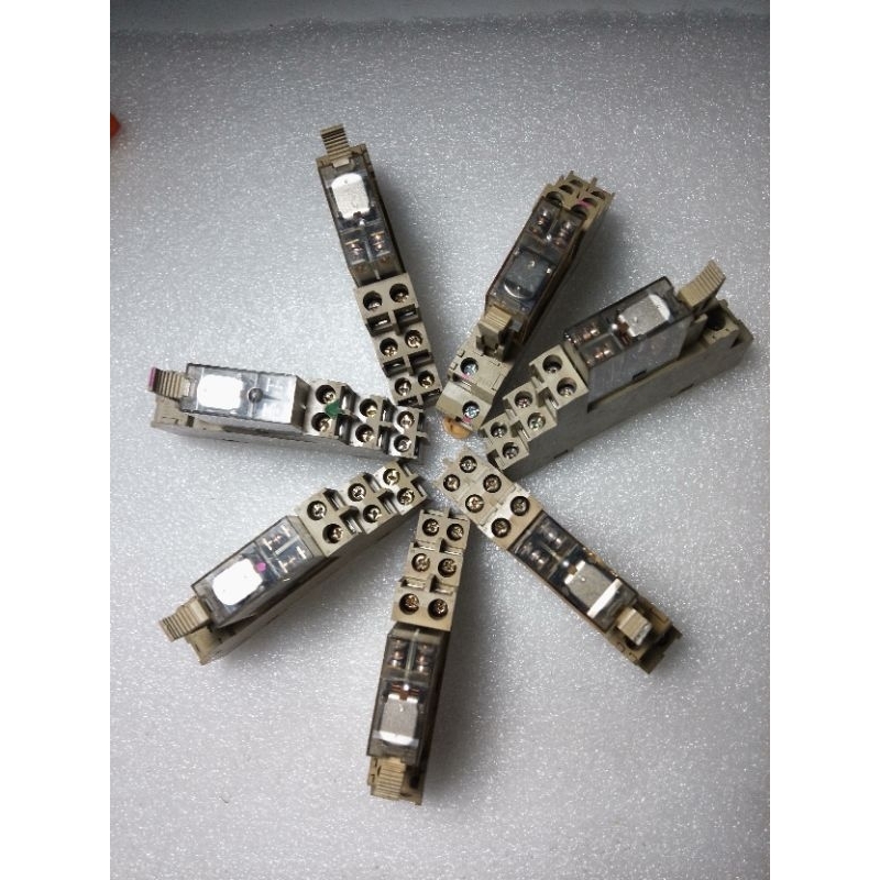 [đồ cũ]bộ rờ le kiếng omron 8 chân relay  G2R-2-SND Japan coil 24vdc  5A (1-240 vôn)( relay Nhật + đ