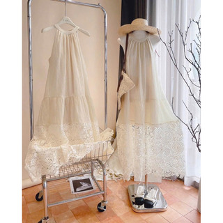 Váy maxi đi biển cổ yếm voan tơ chân ren xoè