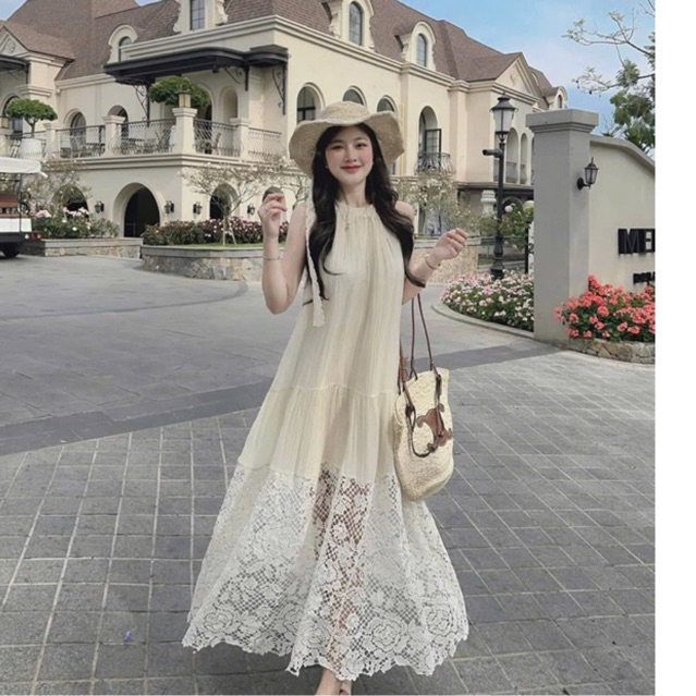 Váy maxi đi biển cổ yếm voan tơ chân ren xoè