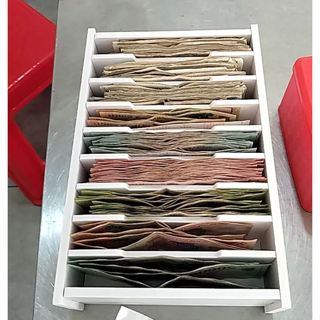 Khay đựng tiền quầy thu ngân, khay chia tiền lẻ, hộp đựng tiền, hộp tiền ngăn kéo có nắp ( K15)