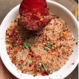 Chẳm chéo đặc biệt. chấm cả thế giới