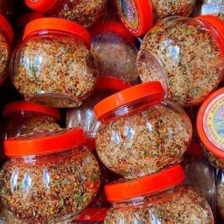 Chẳm chéo đặc biệt. chấm cả thế giới