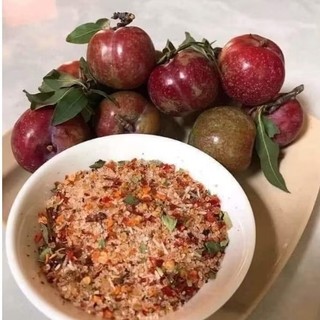 Chẳm chéo đặc biệt. chấm cả thế giới