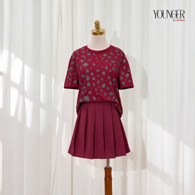 Set đồ nữ YOUNGER BY CARDINA chất liệu áo cotton họa tiết trendy phối cùng chân váy xếp li trẻ trung 5YSCA02