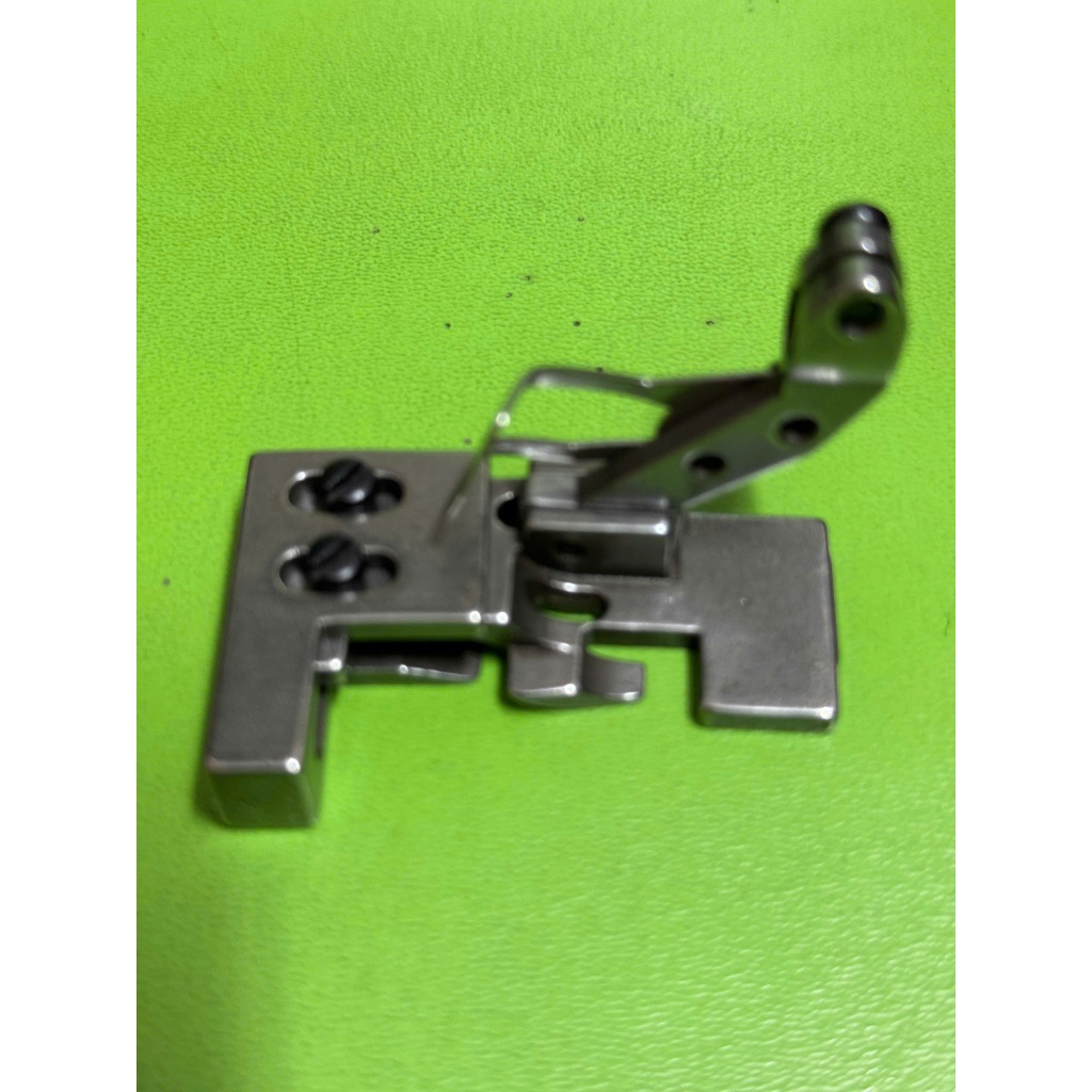 Chân vịt nhún máy vắt sổ 5 ống chỉ EX
