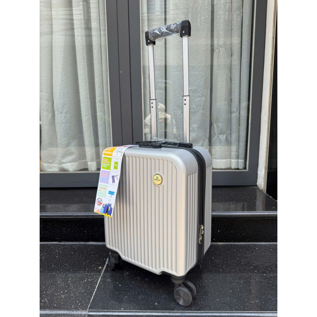 Vali nhí size 16,   hàng cực chất ( bh 10 năm)