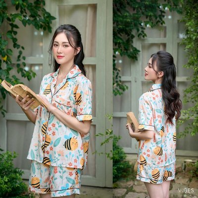 VIBES Đồ bộ mặc nhà nữ Pijama ngắn Lụa Gấm cao cấp họa tiết dễ thương Bee Py Set