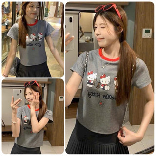  Áo Baby Tee Nữ. Áo Thun Nữ Hình Hello Kitty Tay Ngắn Màu Xám Viền Cổ Đỏ Chất Cotton Dày Dặn 