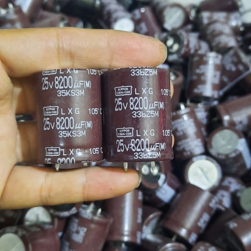 Combo 2 tụ 8200uf- 25v, chân cứng. Mới 100%