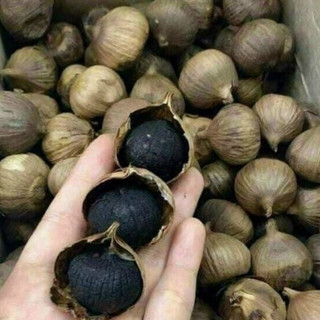 Tỏi đen cô đơn loại 1.