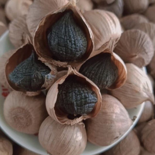 Tỏi đen cô đơn loại 1.