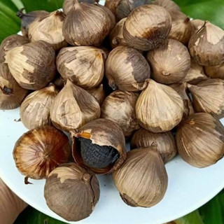 Tỏi đen cô đơn loại 1.