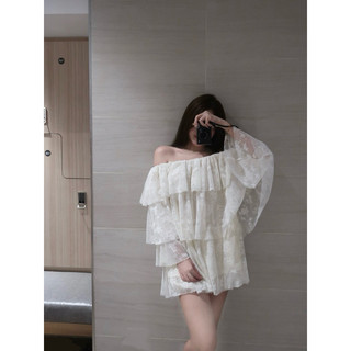    ẢNH ĐỘC QUYỀN   - Seren Dress - Váy áo trễ vai ren dập hoa trắng kem dài tay dáng rộng   kèm quần bảo hộ   - Catsy.st 
