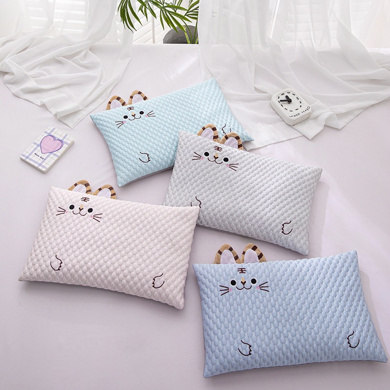 Gối lụa băng lạnh thoáng mát gối cho bé kích thước 35-45cm