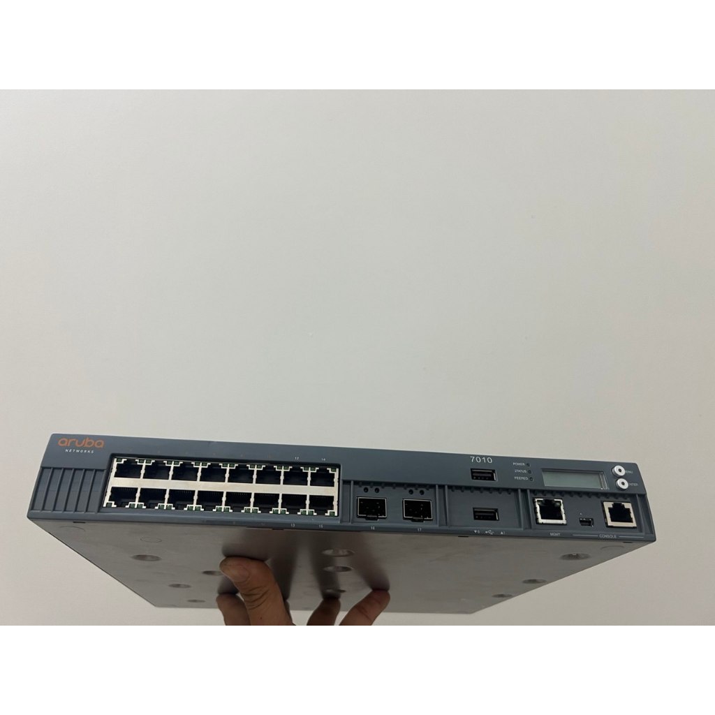 Controler Aruba 7010 JP ko license dùng làm Switch POE chuẩn AT 30W