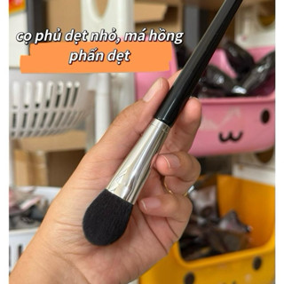 Cọ Đánh Má Hồng, Phủ Phấn Nhỏ Bó Dẹt Form Cọ NhiVi S73 Remake