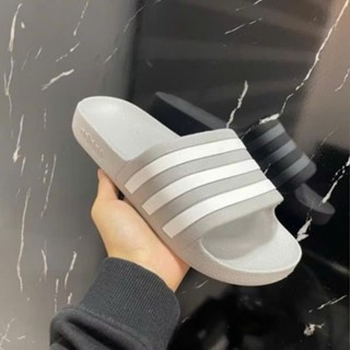 (tăng 1 size) Dép đúc nguyên khối nam màu xám sọc trắng, Dép 3 sọc bản cao cấp đế thấp đi rất bền bỉ