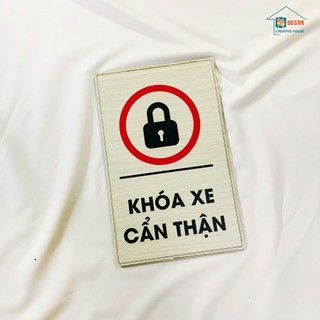 Bảng gỗ Vui Lòng Khóa Xe in màu UV