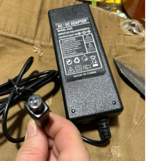 Nguồn ADAPTOR 42V-2000mA