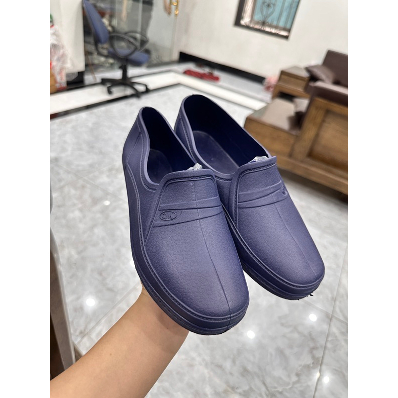 Giày cao su xanh QM , giày đi xây lao động , chống nước chống bẩn