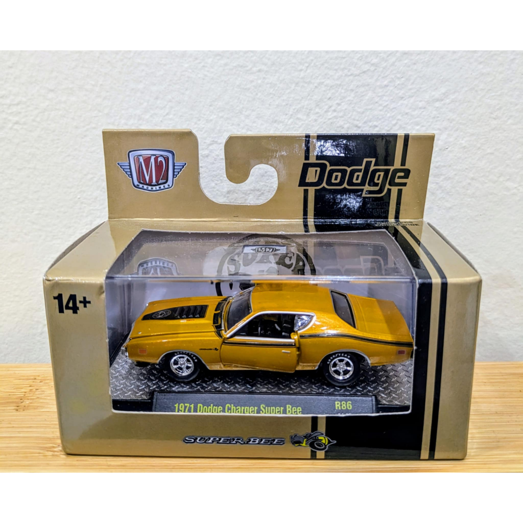 Xe mô hình 1971 DODGE CHARGER SUPER BEE
