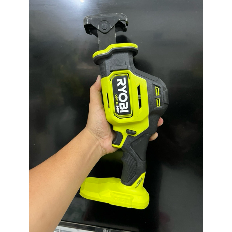 cưa kiếm pin ryobi hp 18v