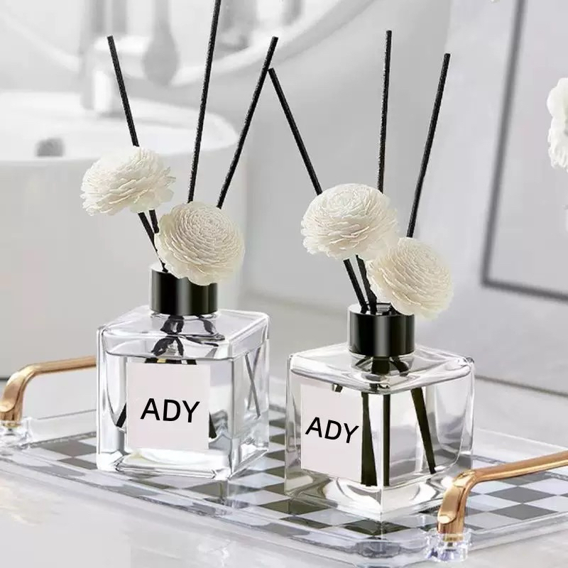 Tinh Dầu Nước Hoa Thơm Phòng Tặng Kèm Que Khuếch Tán
