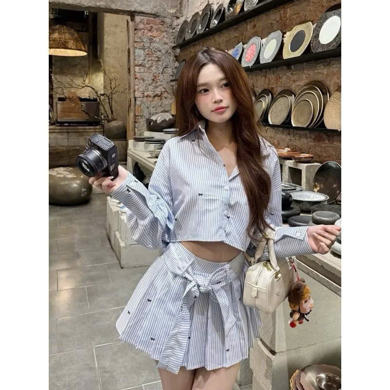 Bigsize Hiếu Hiếu Set sơ mi kèm chân váy xếp li bigsize 55-100kg