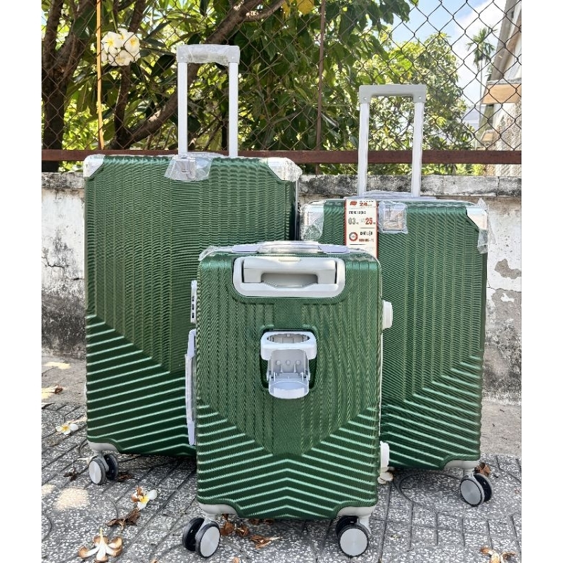 [Mẫu mới] Vali kéo du lịch nhựa dẻo, ốp góc si inox, CÓ MÓC TREO ĐỒ, CÓ KHAY ĐỂ LY NƯỚC,. tặng túi đ