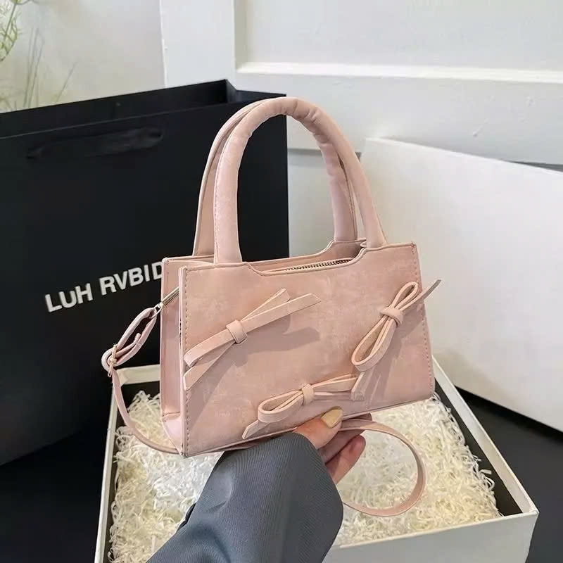 Túi xách nữ Uyên store túi thời trang đeo chéo hai quai dáng hộp đính 3 nơ form hộp vuông da nhung DK103